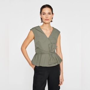 🎀CLUB MONACO green V neck cotton poplin  peplum sleeveless blouse 4 small euc